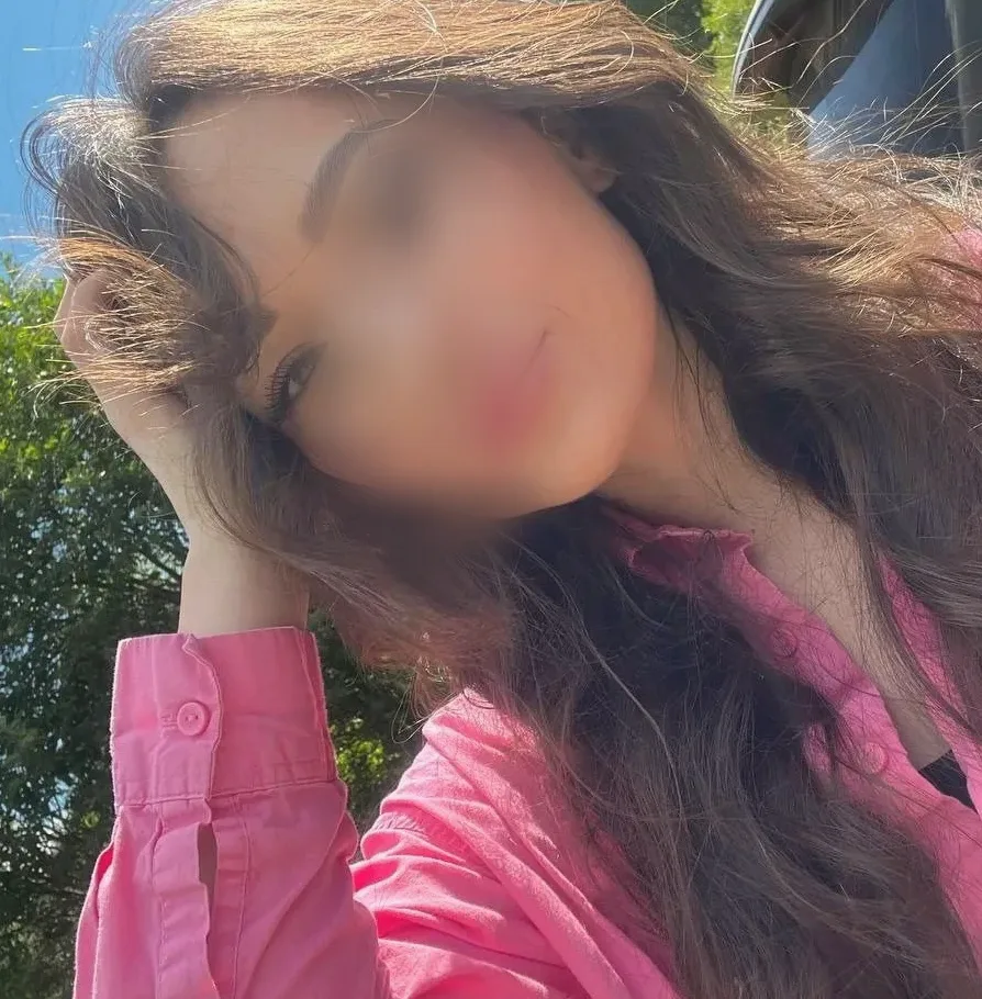 Jasmin, 25