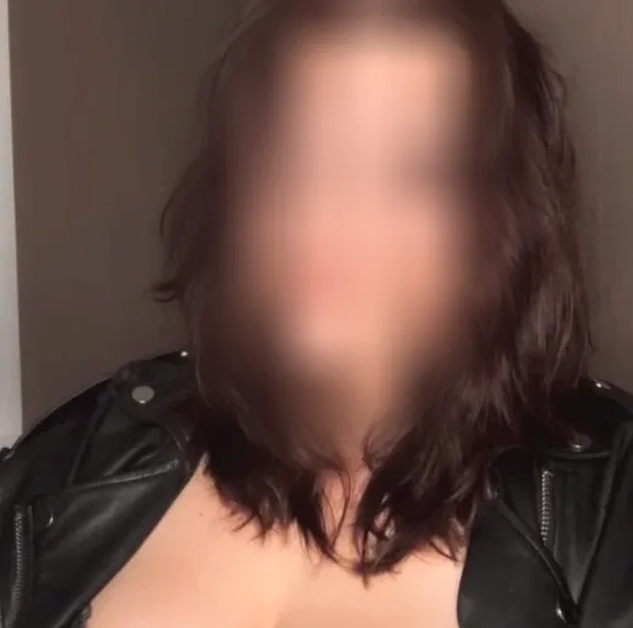 Marie, 25