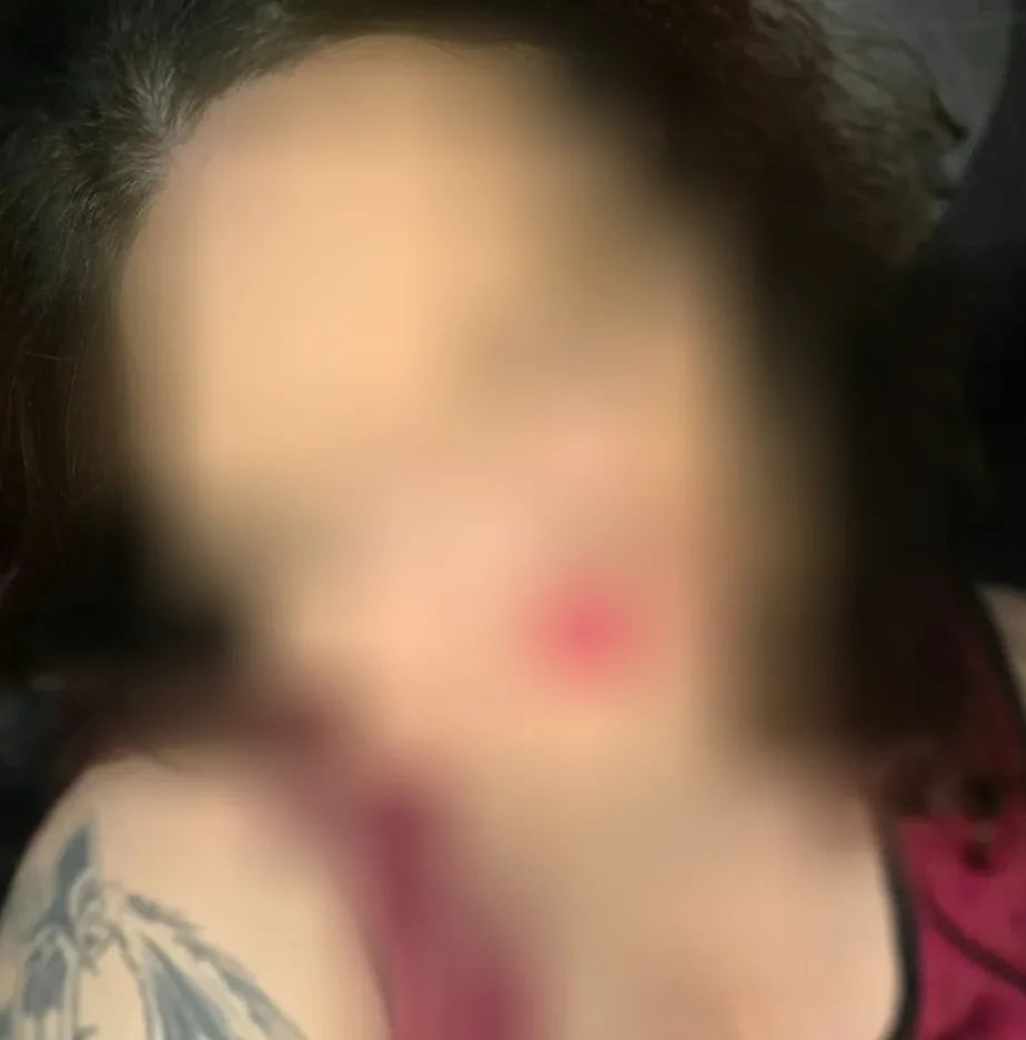 Vanessa, 38